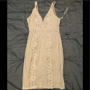 White/cream lace minidress